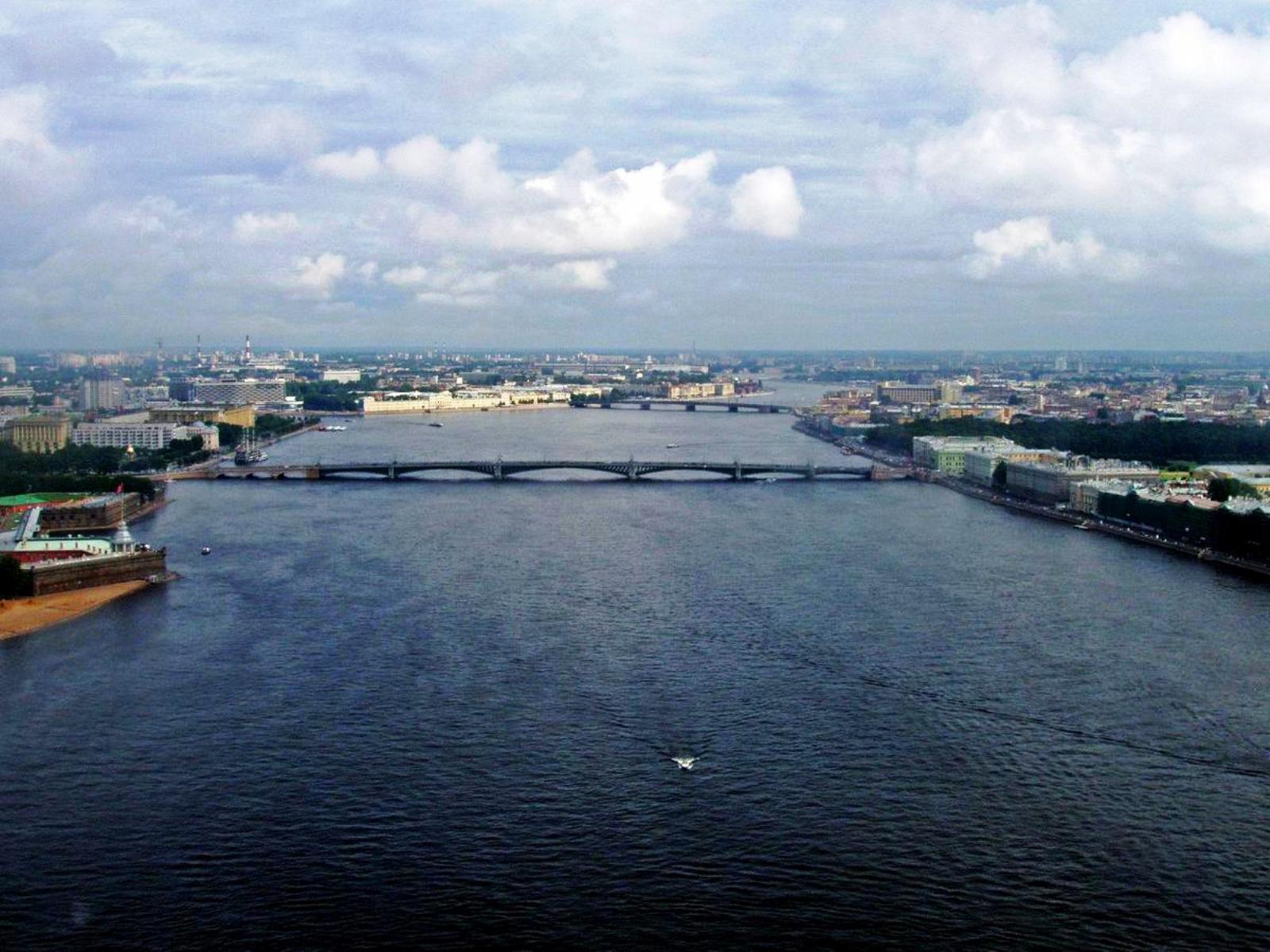 Река Нева в Ленинградской области
